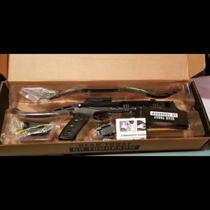 Cross Bow with Arrows